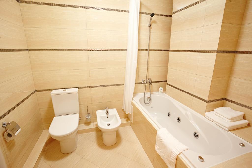 Luxury Apartment In New Building Кишинев Екстериор снимка